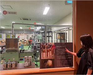 梅酒製造ライン見学